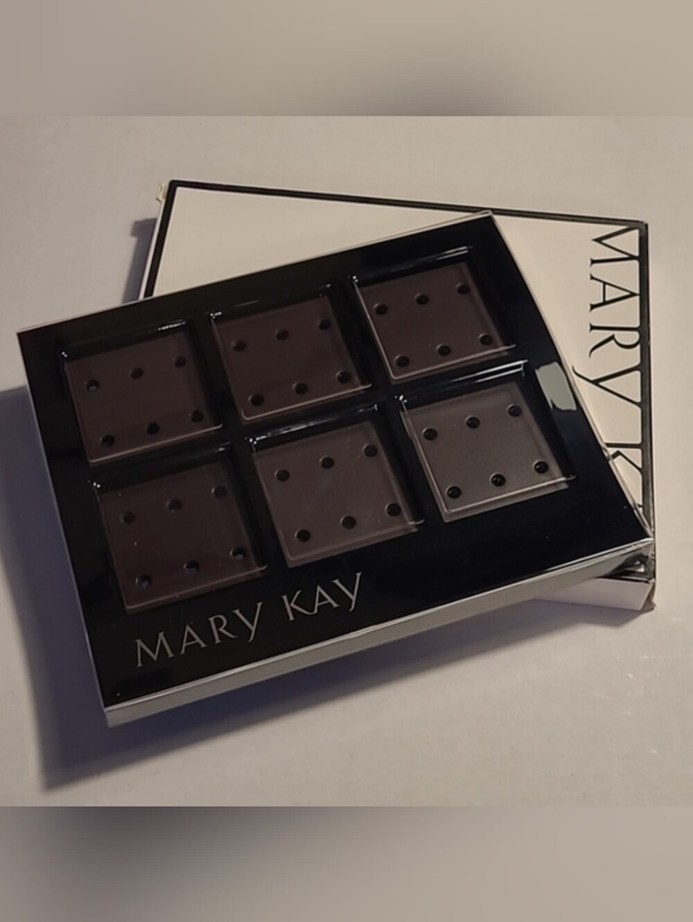 New In box! Mary Kay magnetic cosmetic makeup display organizer case